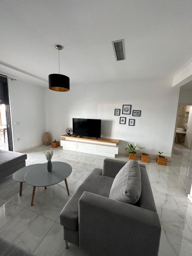Luxury Penthouse B&E Appartement Sarandë Buitenkant foto