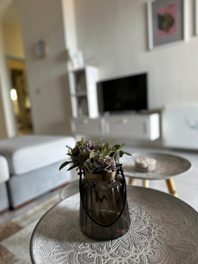 Luxury Penthouse B&E Appartement Sarandë Buitenkant foto