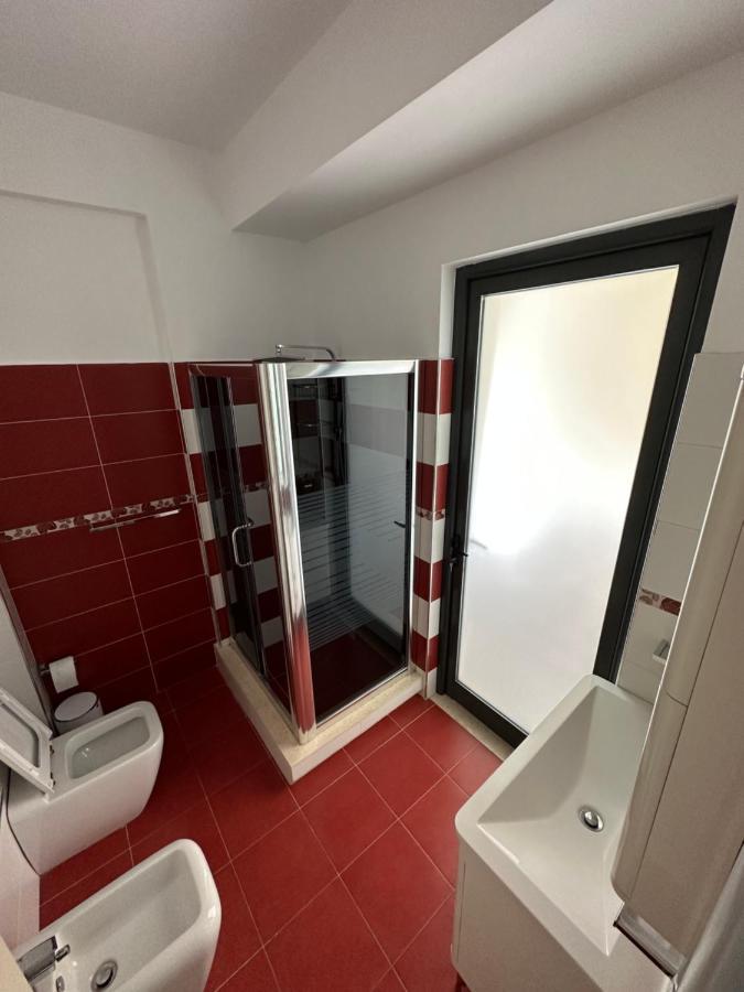 Luxury Penthouse B&E Appartement Sarandë Buitenkant foto